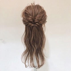 街で見かける可愛いヘアアレンジ☆実は超簡単なんです! ヘアアレンジ ロングヘア