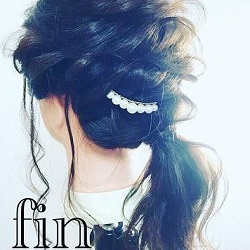 いつものポニーテールにアクセント☆モコモコ感がとっても可愛いアップアレンジ! ヘアアレンジ ロングヘア