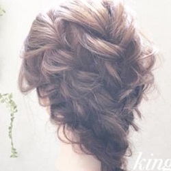 フェミニンな雰囲気がとっても可愛い☆動きのある編み込みダウンヘア! ヘアアレンジ ミディアムヘア
