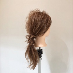 定番ポニーテールを可愛くアレンジ♡シンプルなやり方でマンネリ防止! ヘアアレンジ ロングヘア