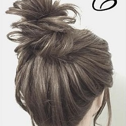 身長も高く見える?!こなれ感抜群のアクティブなメッシーバンアレンジ☆ ヘアアレンジ ミディアムヘア