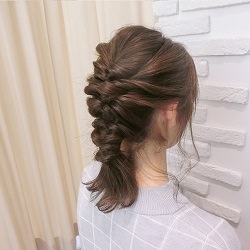 可愛いもこもこスタイルがくるりんぱで簡単に♪普段使いもできるオシャレアレンジ ヘアアレンジ ミディアムヘア