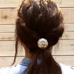 ヘアアクセサリーを付ける時にちょうどいいポニーテール♪ ヘアアレンジ ロングヘア