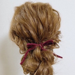 ローポニテから低めお団子に早変わり!気分で簡単に変えられる便利なヘアアレンジ☆ ヘアアレンジ ロングヘア
