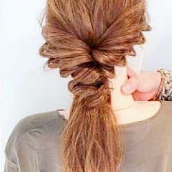 編み込み不要!ロングヘアにおすすめのゆるふわダウンアレンジ ヘアアレンジ ロングヘア