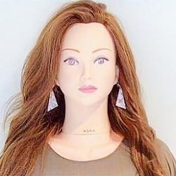 かき上げバングを手抜きに見せないスタイリング方法 ヘアアレンジ ロングヘア