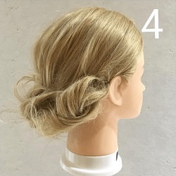 首元スッキリアレンジだからタートルネックにピッタリ☆ふわふわで可愛いまとめ髪 ヘアアレンジ ロングヘア