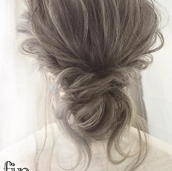 こなれ感のあるふわっとシニヨンアレンジ♡ ヘアアレンジ ロングヘア