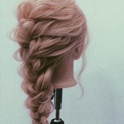 ひし形シルエットがかわいい♪基本の三つ編みを使った編み込み ヘアアレンジ ロングヘア