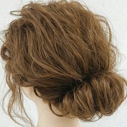 ルーズなこなれ感がオシャレ☆ゆるっと決まる低めお団子アレンジ♪ ヘアアレンジ ロングヘア