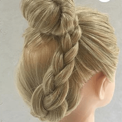 編み込みナシでもできる!ちょっと個性的な高めお団子アレンジ ヘアアレンジ ロングヘア