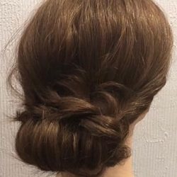 髪の毛の量が多い方は必見!しっかりまとまる上品シニヨンアレンジ ヘアアレンジ ロングヘア