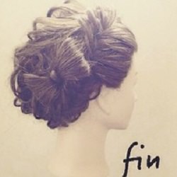 憧れのプリンセスみたいになれちゃう♡リボン×フィッシュボーンでつくる、とびきりキュートなアップアレンジ ヘアアレンジ ロングヘア