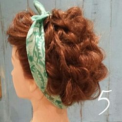 ぽこぽこ立体的に仕上がるレトロ感のあるまとめ髪 ヘアアレンジ ロングヘア