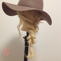 気分は女優♡つば広ハットにぴったりの編み下ろしアレンジ　ヘアアレンジ　ロングヘア