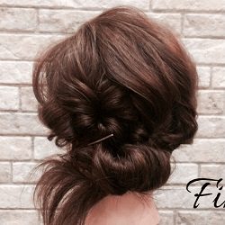 ボリュームが多い人は必見!広がる髪もくるりんぱで可愛く☆ ヘアアレンジ ロングヘア