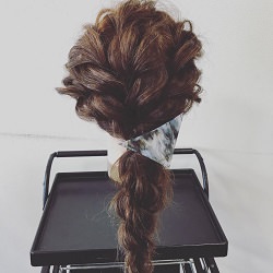 ゴム二つで出来ちゃう！簡単に出来るのに崩れない編み下ろしヘア　ヘアアレンジ　ロングヘア