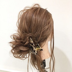 ルーズな感じがおしゃれでかわいい!お団子アレンジ♪ ヘアアレンジ ロングヘア