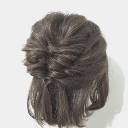 短めのボブでもボリュームが出る!くるりんぱで作るこなれハーフアップボブ♪ ヘアアレンジ ショートヘア