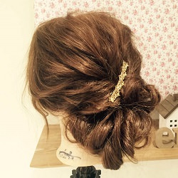 ボリューム感がかわいい♪脱力系シニヨンアレンジ ヘアアレンジ ロングヘア