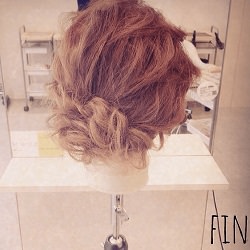 ねじって巻き付けるだけの時短アレンジ!簡単ゆるふわアップヘア☆ ヘアアレンジ ミディアムヘア