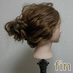 崩れが気にならない!ロープ編みで作るルーズなお団子アレンジ ヘアアレンジ ロングヘア