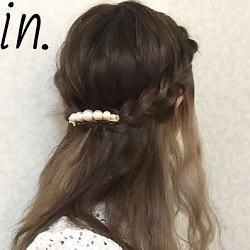 清潔感あふれる三つ編みを使ったお嬢様風ハーフアップアレンジ♪ ヘアアレンジ ロングヘア