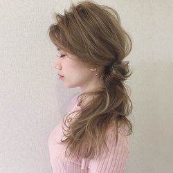 超簡単!初心者でもマスターできるサイドおだんごアレンジ♪ ヘアアレンジ ロングヘア