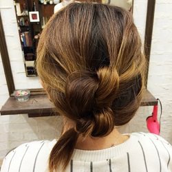 簡単なのに周りと差がつく☆基本的なノットアレンジ ヘアアレンジ ミディアムヘア