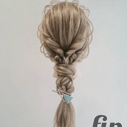 後ろ姿からキレイに♪シルエット抜群のローポニーテール ヘアアレンジ ロングヘア