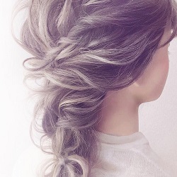 キュートなリボンがアクセント♡オンリーワンの編み下ろしアレンジ ヘアアレンジ ロングヘア