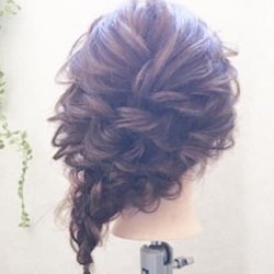 三つ編みでつくる☆ふわっと編みおろしアレンジ♪ ヘアアレンジ ミディアムヘア