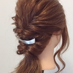 髪の量が多いボリューミーさん必見!可愛くまとまるポニーテール♡ ヘアアレンジ ロングヘア