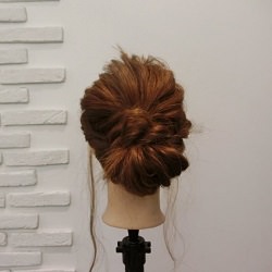 ほどよい華やかさが◎お呼ばれもこもこシニヨン♪ ヘアアレンジ ロングヘア
