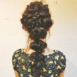 お出かけにはゆるっとスタイル☆ボヘミアンスタイルのダウンアレンジ ヘアアレンジ ロングヘア