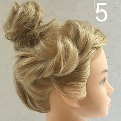 いつものお団子に一工夫♪個性の出るおしゃれスタイル ヘアアレンジ ロングヘア