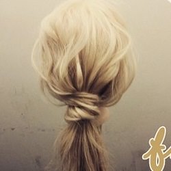 マンネリアレンジにアクセント♪簡単テクニックでオシャレひとつ結び☆ ヘアアレンジ ミディアムヘア