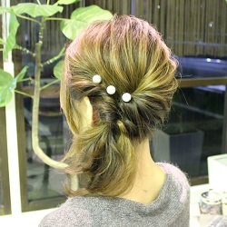 伸ばしかけでも可愛い♡伸ばし中ミディアムヘアのくるりんぱヘアスタイル! ヘアアレンジ ミディアムヘア