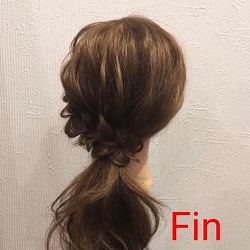 普通のポニーテールを卒業!三つ編みプラスするだけでこなれ感がアップするポニーテールアレンジ ヘアアレンジ ロングヘア