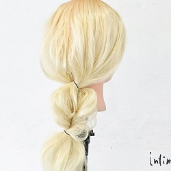 シンプルなポニテがドレッシーな雰囲気に早変わり☆ ヘアアレンジ ロングヘア