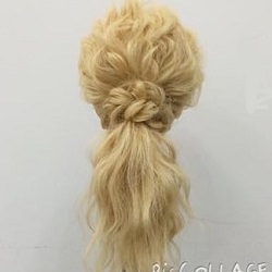 ポニーテールに三つ編みをプラスしてこなれ感アップアレンジ☆ ヘアアレンジ ロングヘア