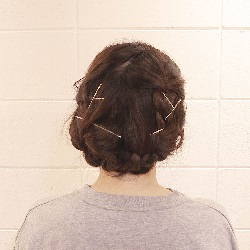 デートにぴったり♡かわいいガーリーなアップスタイル♪ ヘアアレンジ ミディアムヘア
