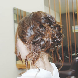 パーティーで視線をひとり占め!個性派アップスタイル☆ ヘアアレンジ ロングヘア