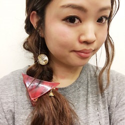暑い夏に大活躍！連続くるりんぱでリゾート風サイドアレンジ☆