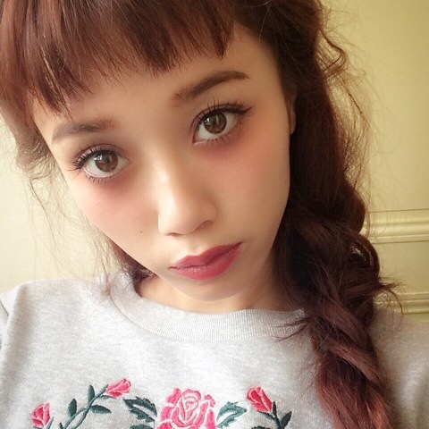 眉上バングに似合うヘアスタイル ヘアスタイル 頭美人