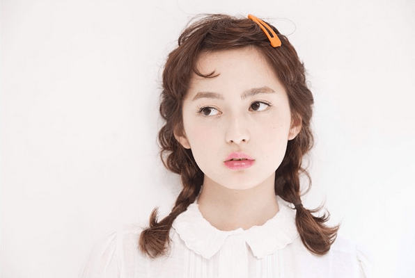 抜け感が可愛い！レトロヘアスタイル