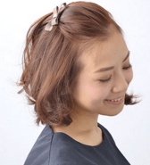 オフィスでも使えるリボンアイテムを使ったヘアスタイル ヘア オフィスでも使えるリボンアイテムを使ったヘアスタイル ヘア