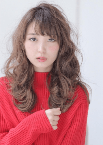 クリスマスカラー☆赤ニットに似合うヘアスタイルTOP