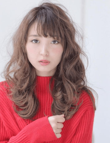 クリスマスカラー☆赤ニットに似合うヘアスタイル