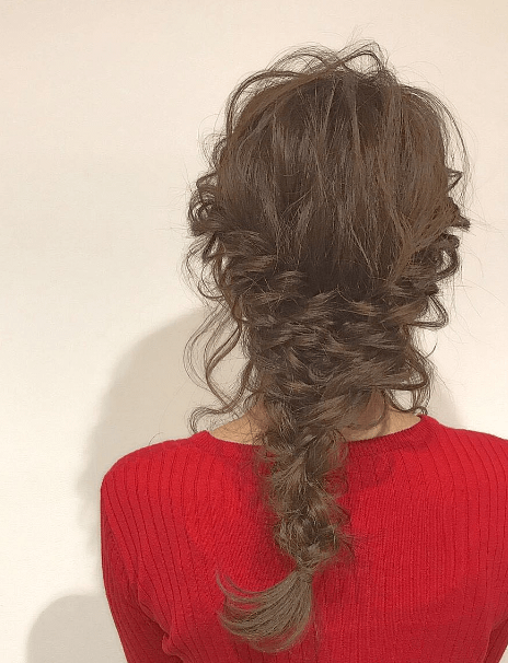 クリスマスカラー☆赤ニットに似合うヘアスタイル3